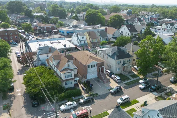 84-70 159th Street, Jamaica Hills, NY 11432