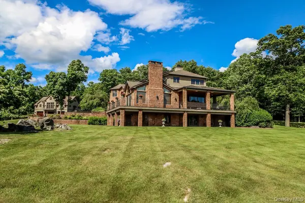 16 Reynwood DR, Brewster, NY 10509