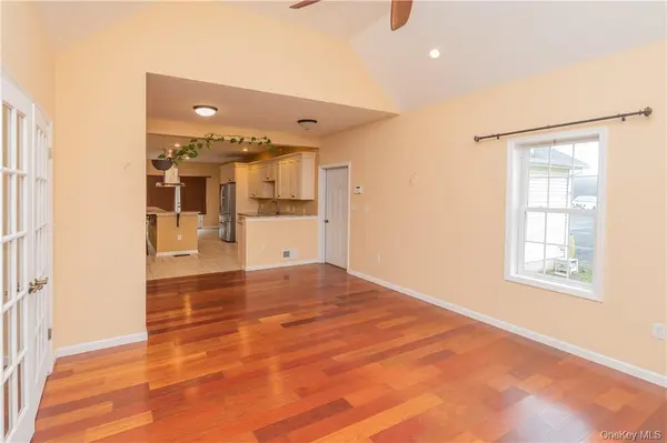 66 Mulberry LN, Milton, NY 12547
