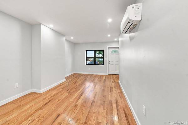 1978 Needham, Bronx, NY 10466
