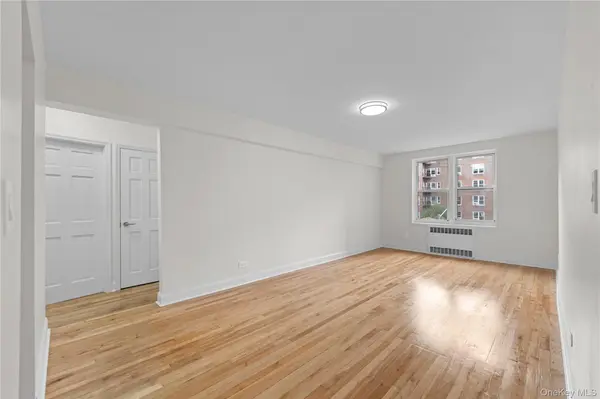 88-01 35th AVE #3G, Jackson Heights, NY 11372