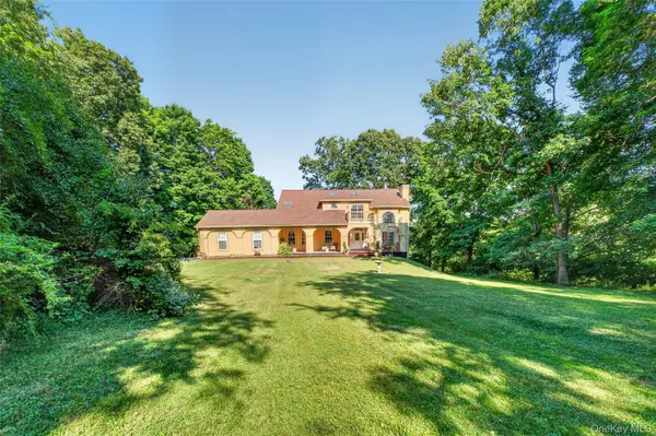 5 Harvey WAY, Newburgh, NY 12550