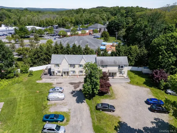 1860 E Main ST #E, Mohegan Lake, NY 10547
