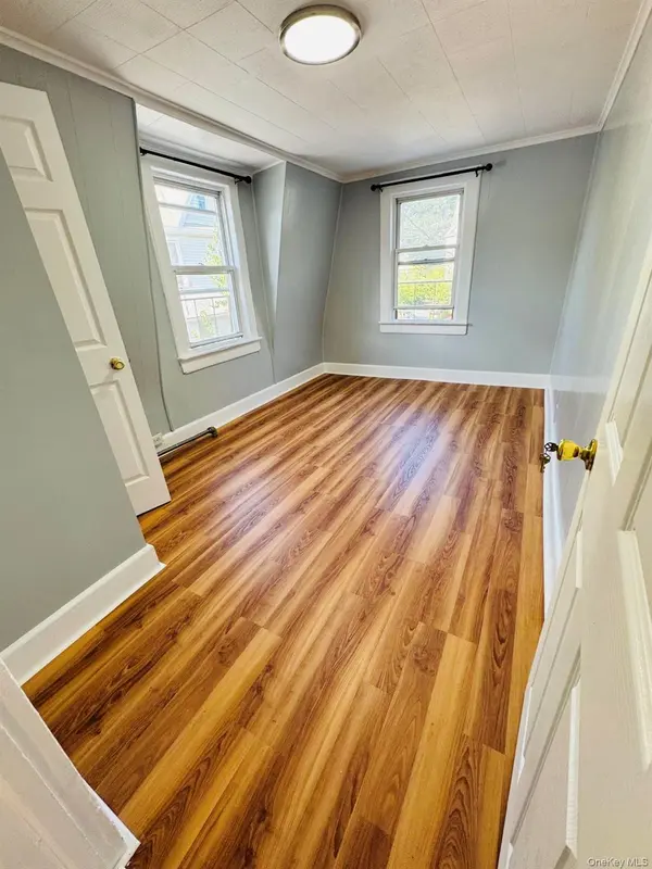 89-10 182nd ST #2nd floor, Hollis, NY 11423