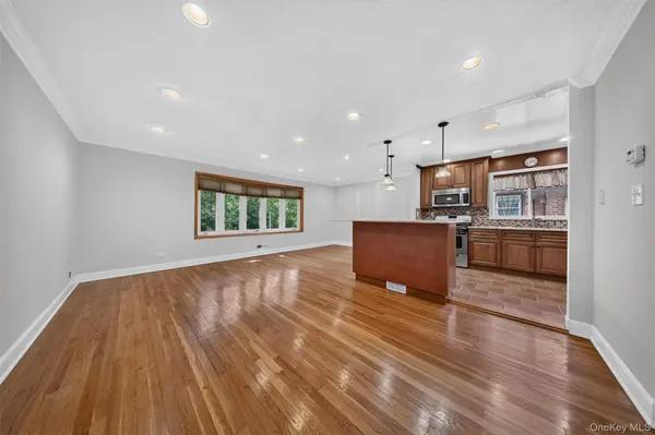 26-15 Clearview EXPY, Bayside, NY 11360
