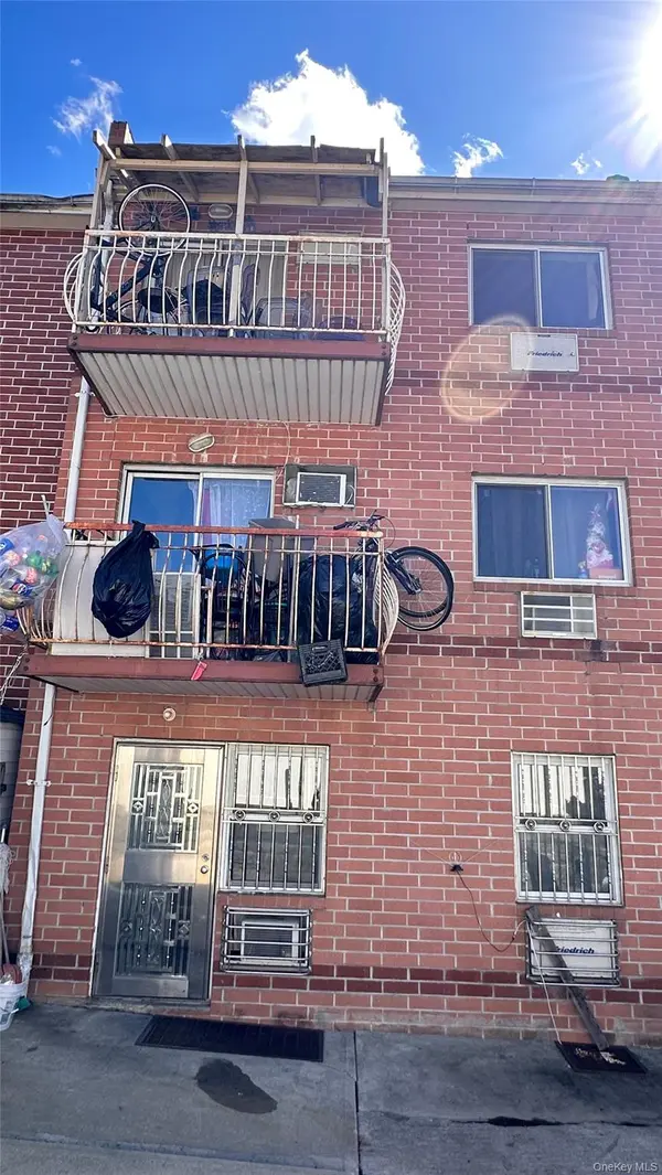 111-21 44th AVE, Corona, NY 11368