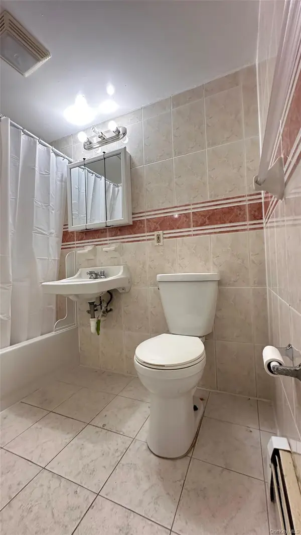 111-21 44th AVE, Corona, NY 11368