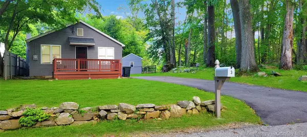 3 Preston PL, Patterson, NY 12563