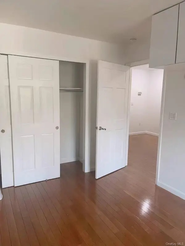 142-28 37th AVE #2C, Flushing, NY 11354