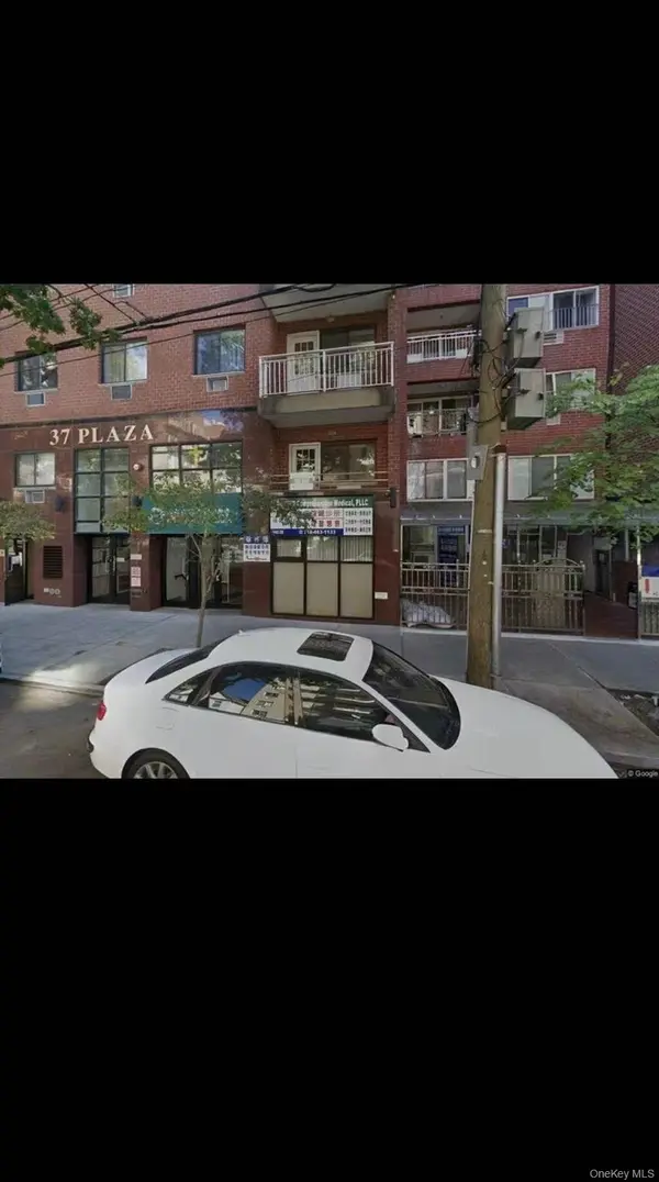 142-28 37th AVE #2C, Flushing, NY 11354