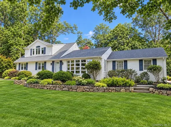 15 Night Heron DR, Stony Brook, NY 11790