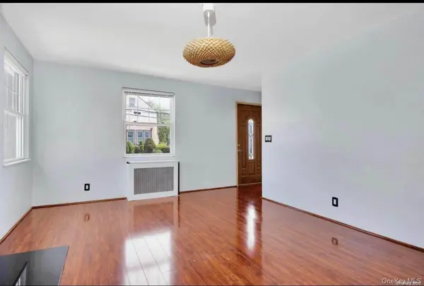 220 N Corona AVE #1, Valley Stream, NY 11580
