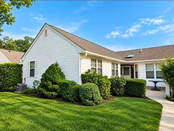 97 Revere DR, Sayville, NY 11782