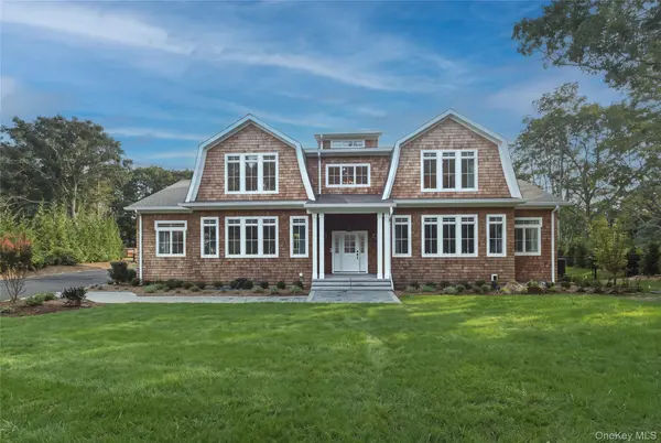13 Cedarfield LN, Westhampton, NY 11977