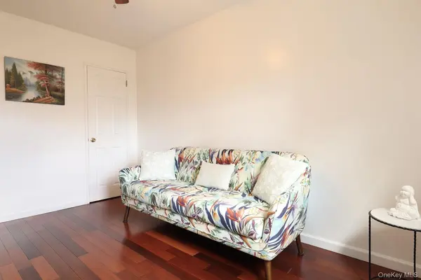 87-40 Francis Lewis BLVD #A68, Queens Village, NY 11427