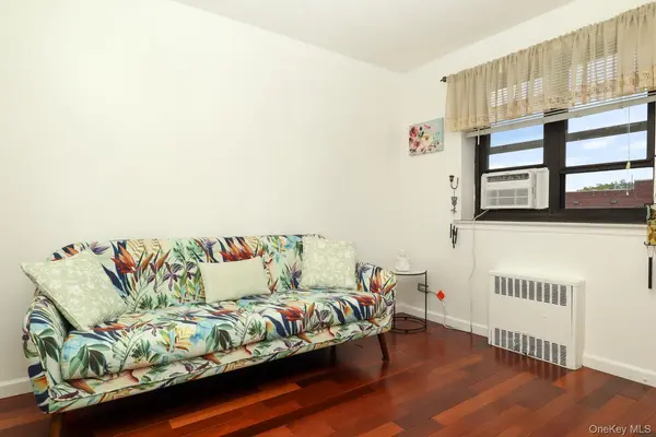 87-40 Francis Lewis BLVD #A68, Queens Village, NY 11427