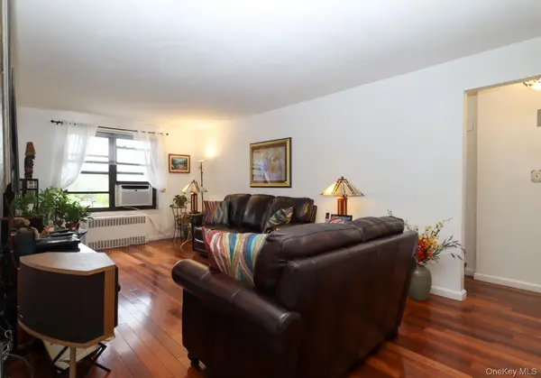 87-40 Francis Lewis BLVD #A68, Queens Village, NY 11427