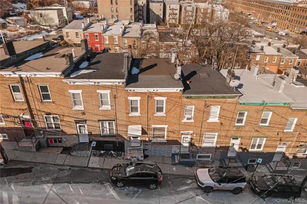 37 Moquette ROW, Yonkers, NY 10703