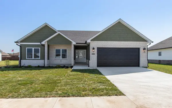6982 Meadow RUN, Seymour, IN 47274
