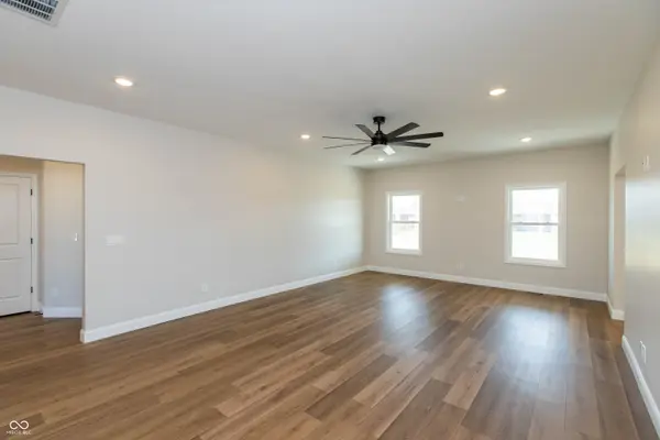 6982 Meadow RUN, Seymour, IN 47274