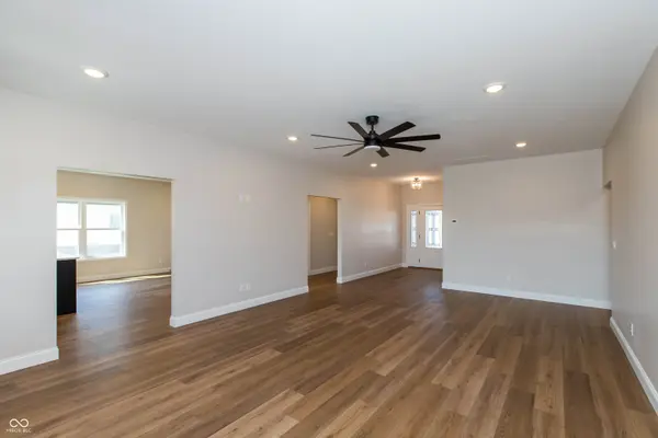 6982 Meadow RUN, Seymour, IN 47274