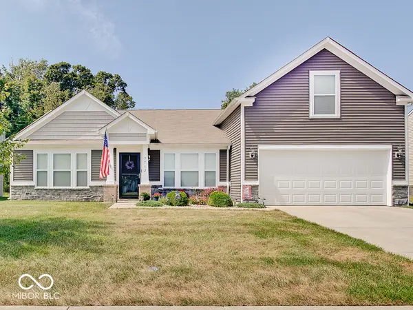5742 Deer Valley CT, Columbus, IN 47201