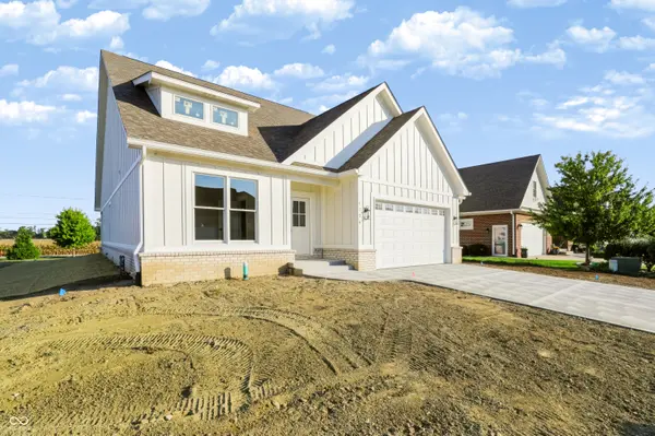 1726 Mill Pond CT, Franklin, IN 46131