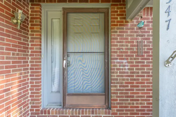 7547 Farm View CIR E, Indianapolis, IN 46256