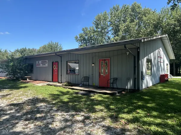 455 W Springhill DR, Terre Haute, IN 47802