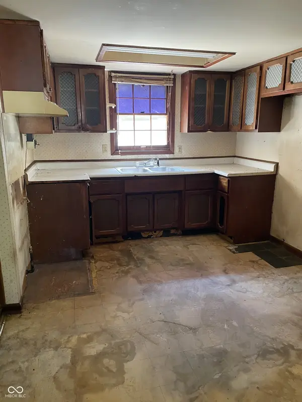 8705 E 45th, Indianapolis, IN 46226