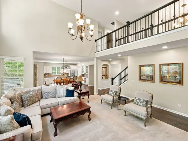 6411 Blackstone, Zionsville, IN 46077