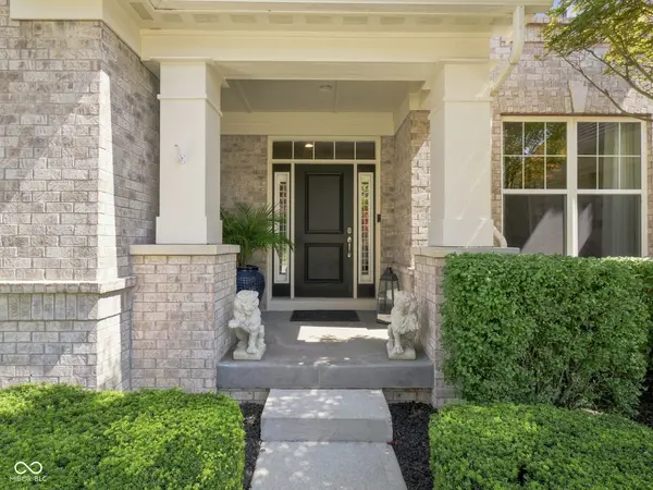 6411 Blackstone, Zionsville, IN 46077