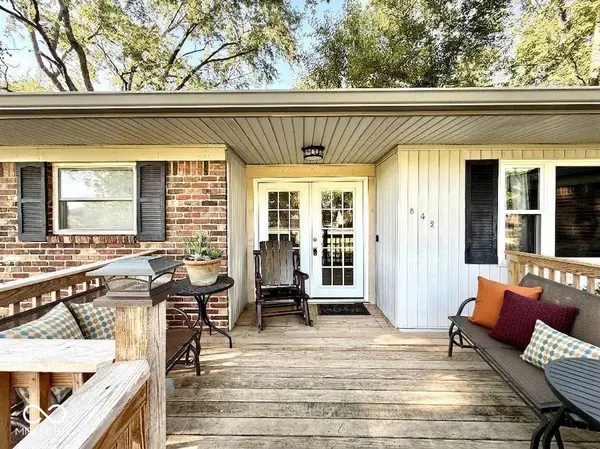842 W Cutsinger RD, Greenwood, IN 46143