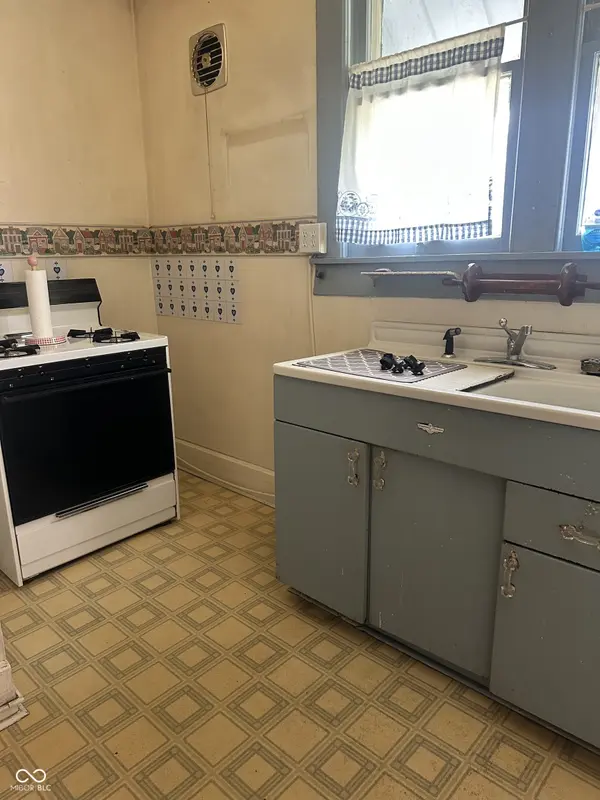711 S Locust ST, Greencastle, IN 46135