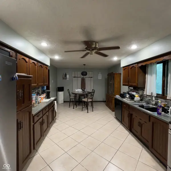 5315 Shadow Wood CT, Indianapolis, IN 46254