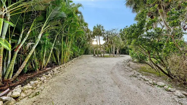 2417 CASEY KEY RD, Nokomis, FL 34275