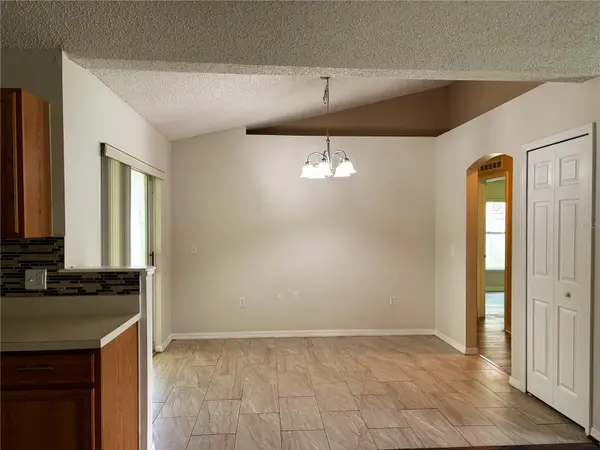 8 BOTANY LN, Palm Coast, FL 32137