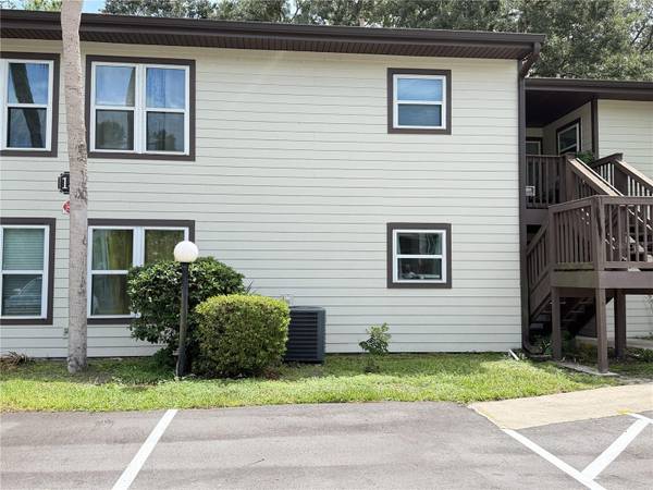 13103 SANDALWOOD DR #13-103, Wildwood, FL 34785