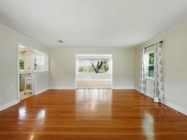 1426 CRESTVIEW DR, Mount Dora, FL 32757