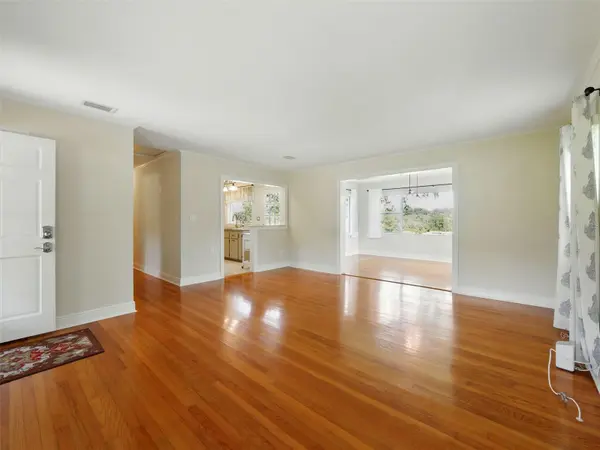 1426 CRESTVIEW DR, Mount Dora, FL 32757