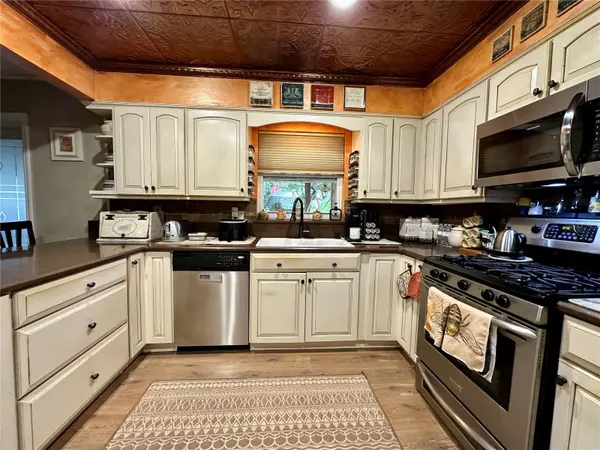 8614 SW 1ST AVE, Gainesville, FL 32607