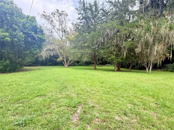 1709 NW 5TH ST, Chiefland, FL 32626