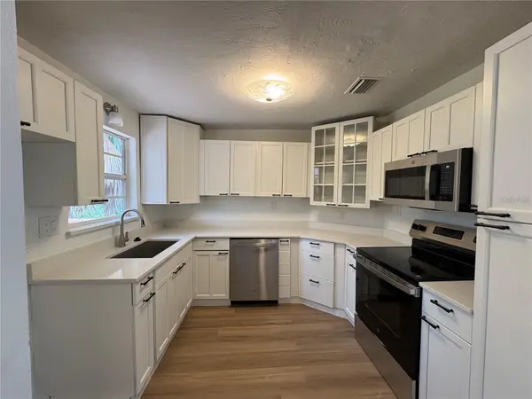 2412 DERBYSHIRE AVE, Lakeland, FL 33803