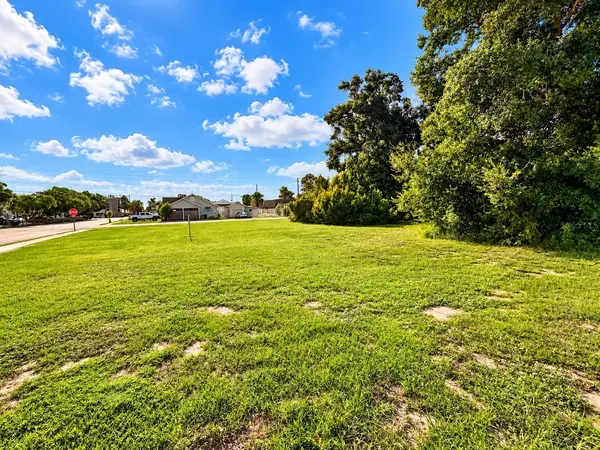 160 AVENUE E NW, Winter Haven, FL 33881