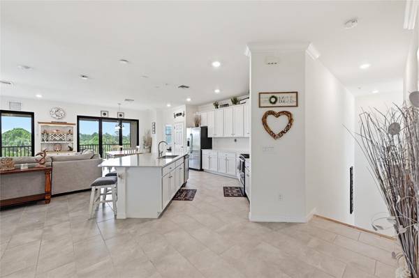 10047 CROOKED CREEK DR #201, Venice, FL 34293