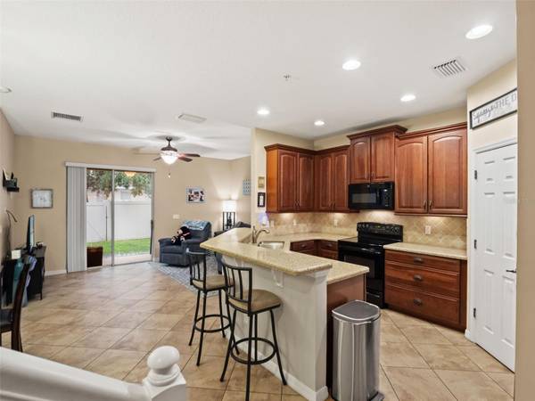 2137 VELVET LEAF DR, Ocoee, FL 34761