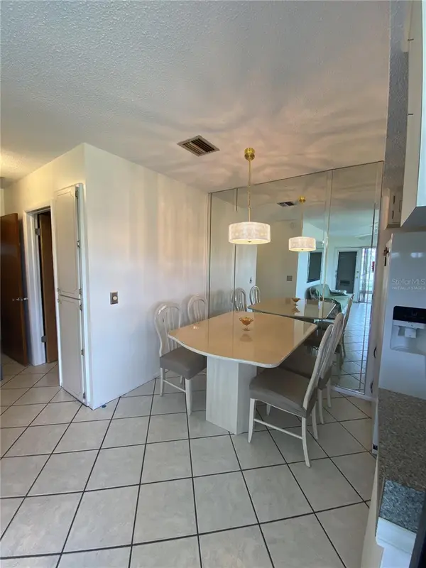 4326 TAHITIAN GARDENS CIR #14E, Holiday, FL 34691