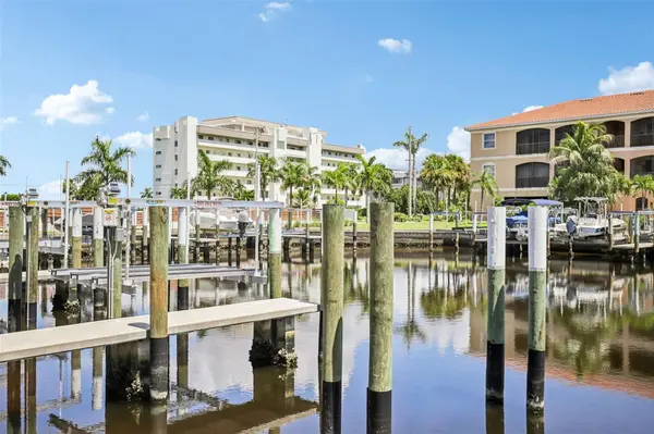 1623 SEA HAVEN DR #306, Punta Gorda, FL 33950