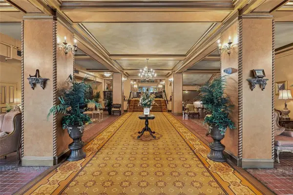 411 1ST AVE N #709, St Petersburg, FL 33701