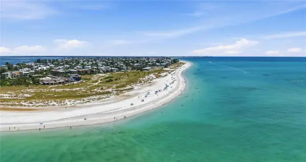 210 84TH ST, Bradenton Beach, FL 34217